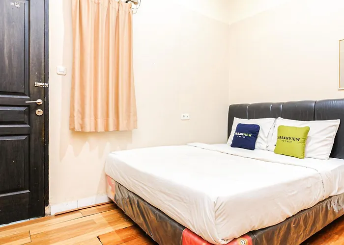 Urbanview Hotel Residence 446 Tanjung Duren Jakarta